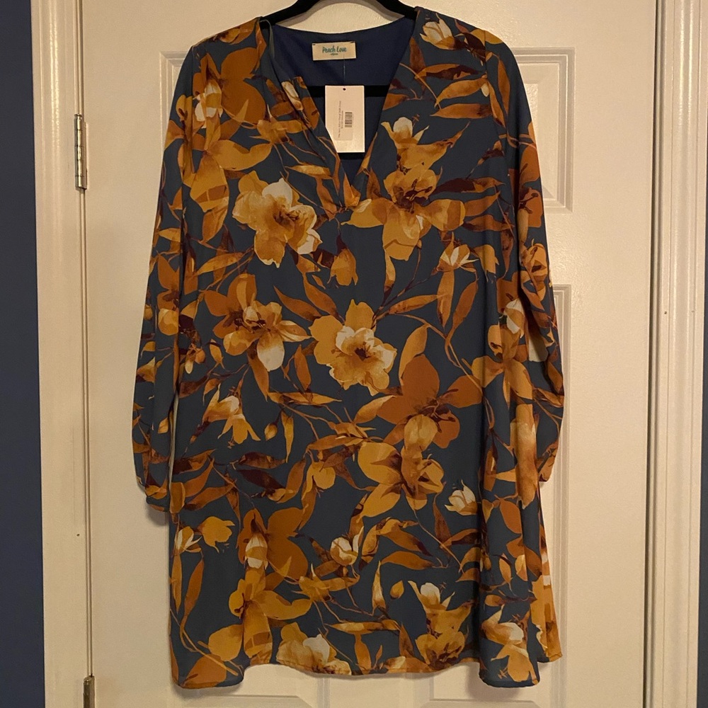 NWT flowy printed floral dress